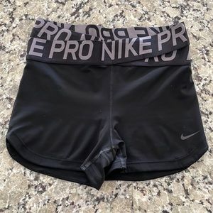 Nike Pro Intertwist Shorts Medium